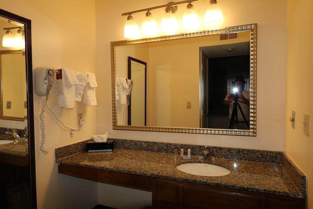 Fairbridge Inn & Suites - Akron Copley Township - West Exteriör bild