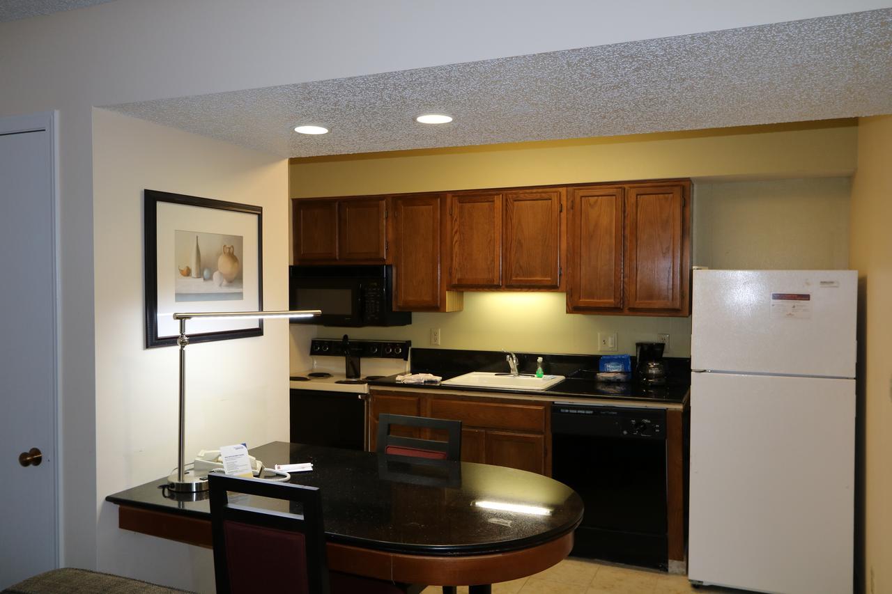Fairbridge Inn & Suites - Akron Copley Township - West Exteriör bild