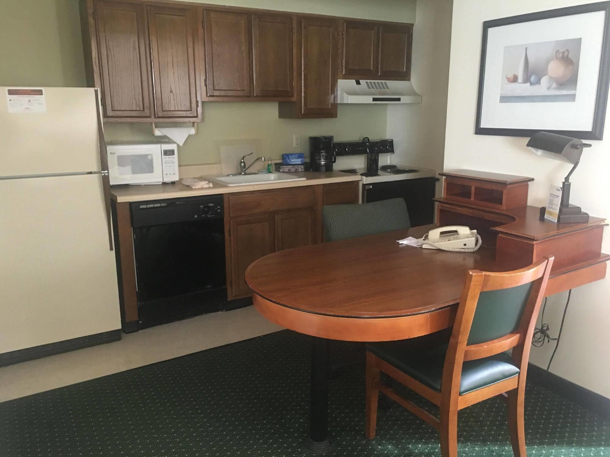 Fairbridge Inn & Suites - Akron Copley Township - West Exteriör bild