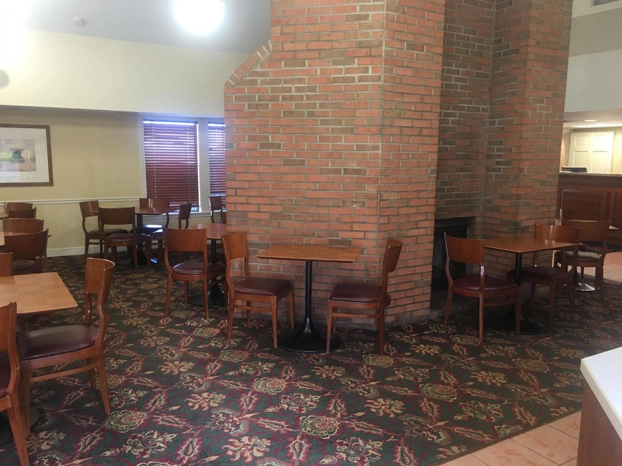 Fairbridge Inn & Suites - Akron Copley Township - West Exteriör bild