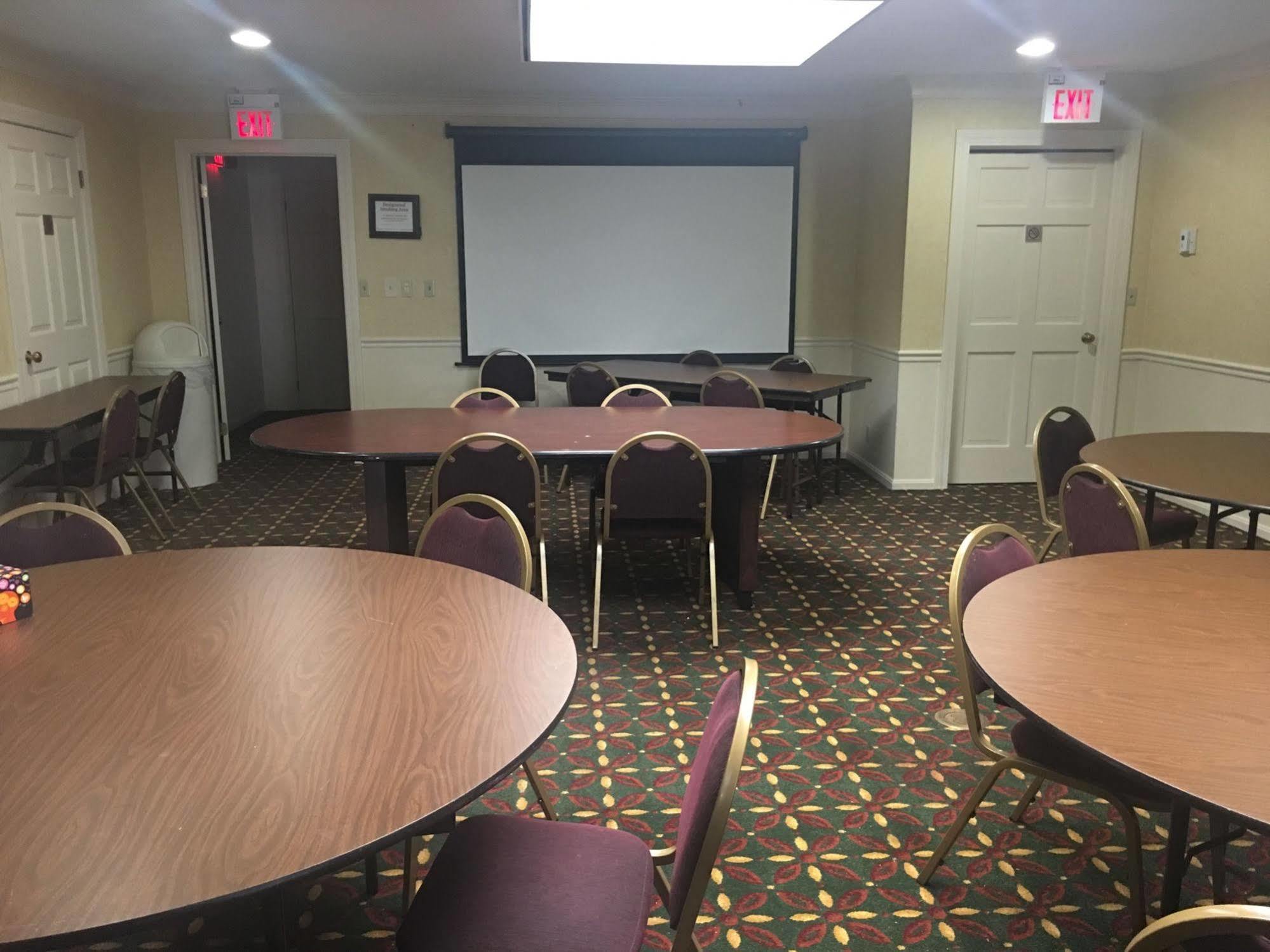 Fairbridge Inn & Suites - Akron Copley Township - West Exteriör bild